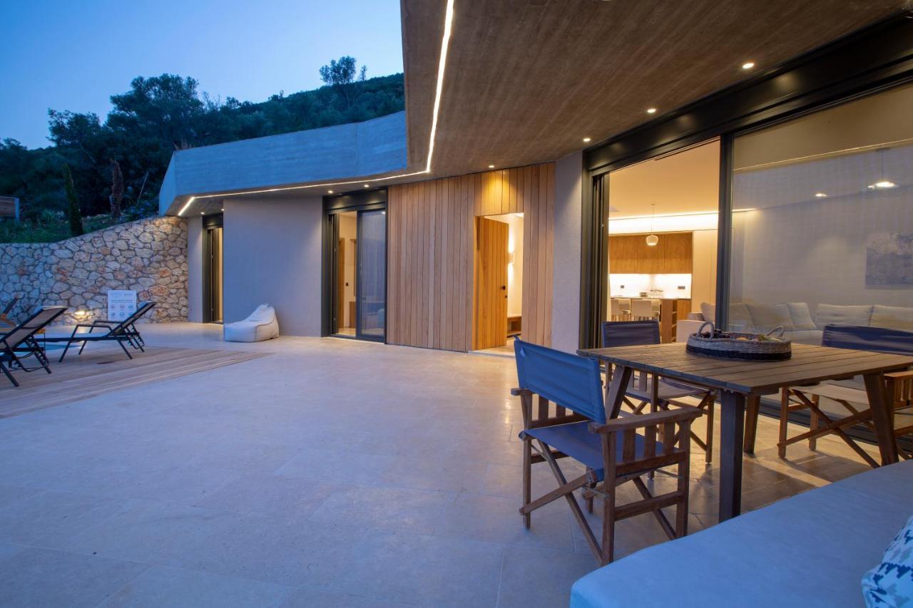 Blooms Of Sivota Bay - Luxury Villas With Private Heated Pool Exteriör bild