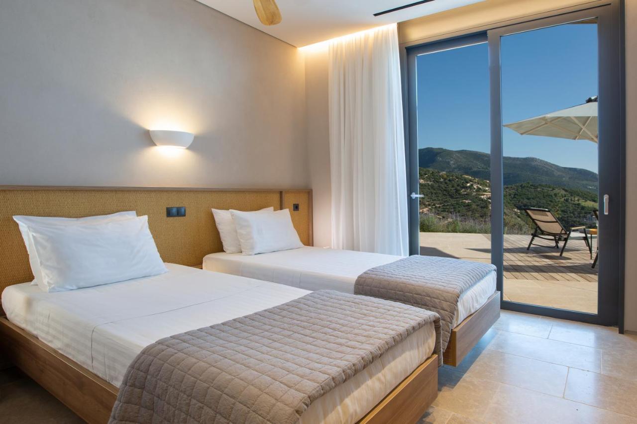 Blooms Of Sivota Bay - Luxury Villas With Private Heated Pool Exteriör bild