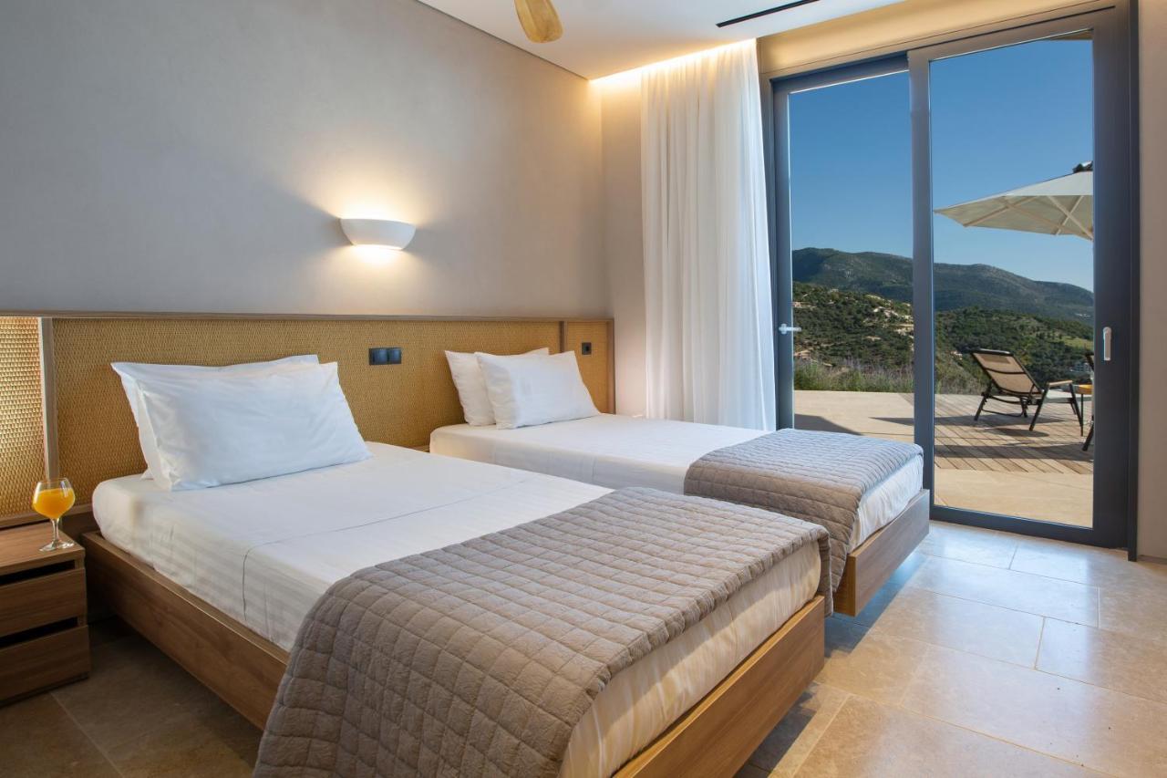Blooms Of Sivota Bay - Luxury Villas With Private Heated Pool Exteriör bild