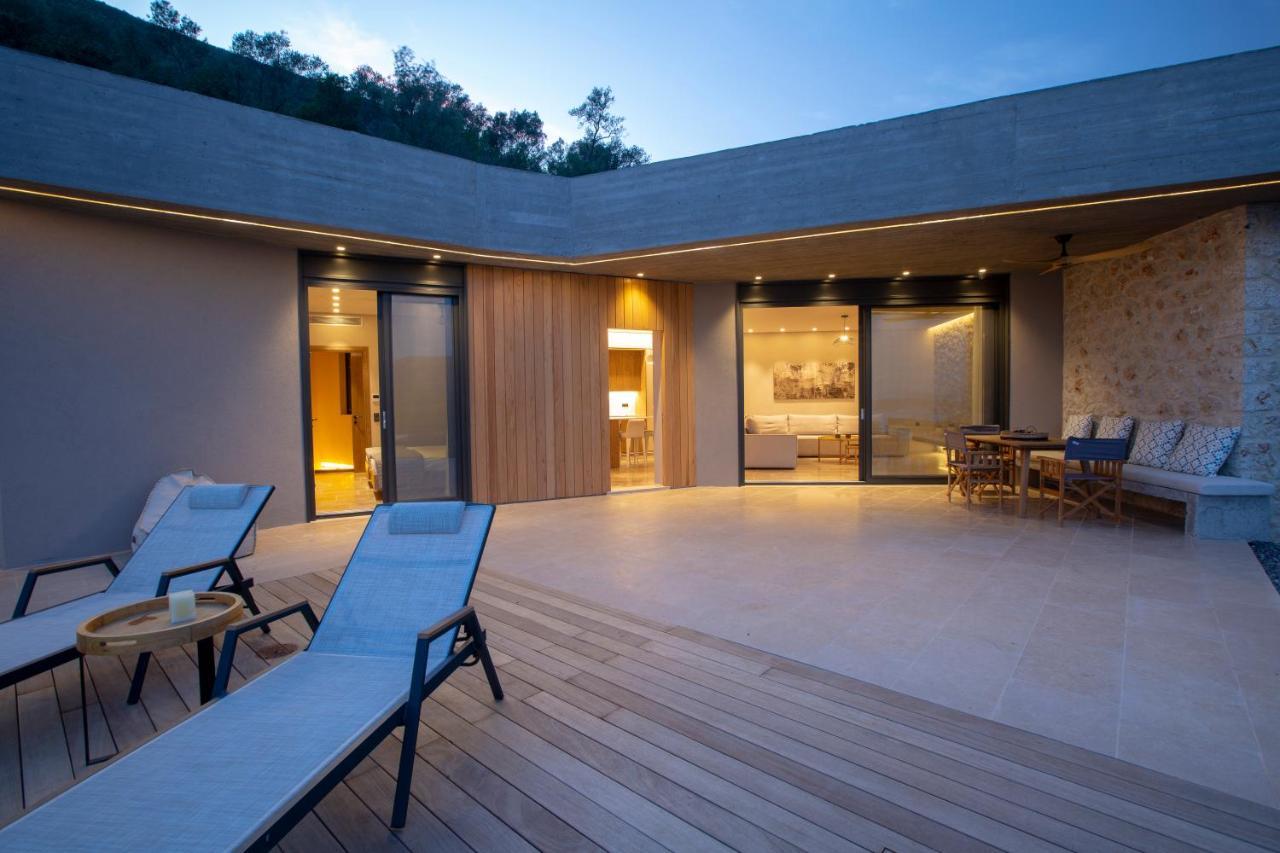 Blooms Of Sivota Bay - Luxury Villas With Private Heated Pool Exteriör bild